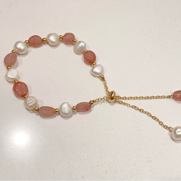 Natural Strawberry Quartz Irregular Pearl Bracelet - Picture 5 of 5